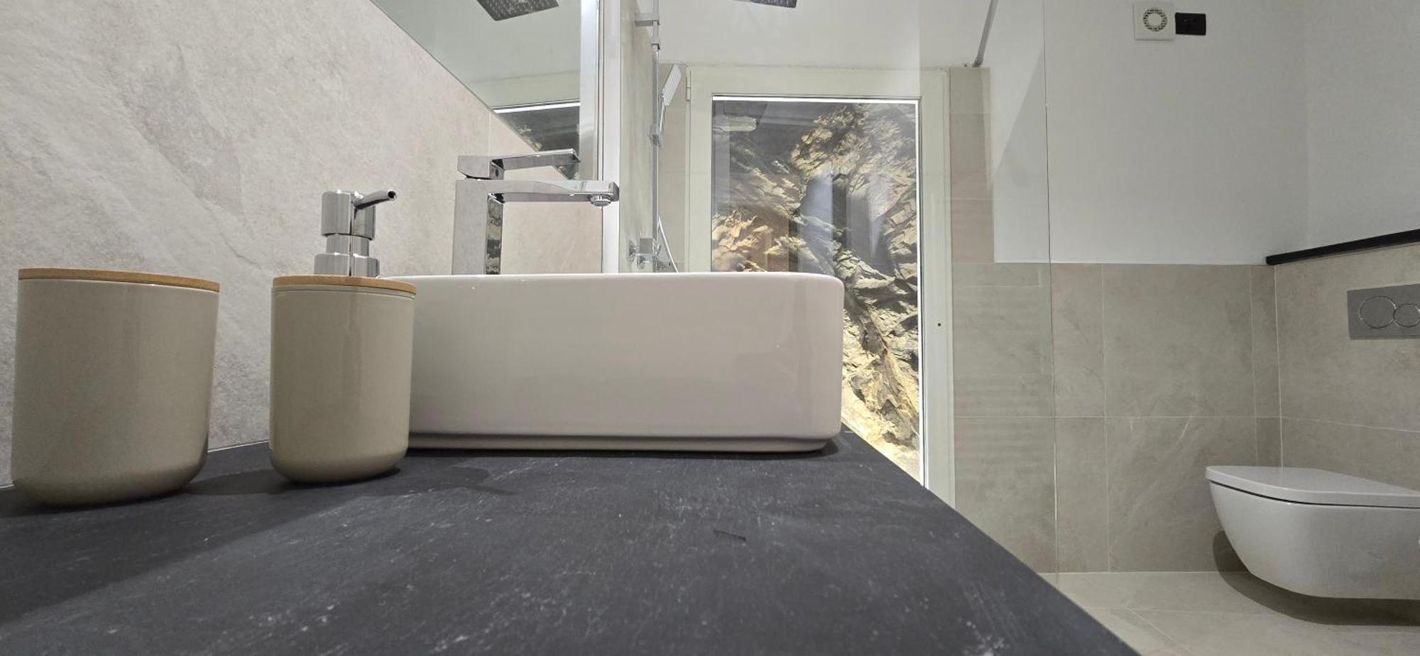 The White Cave- Bluchalet 里奥马哲雷 外观 照片